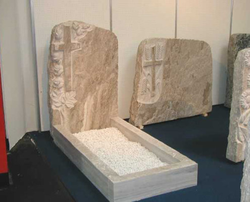 Lo Scalpellino marmista Castano Primo arte funeraria